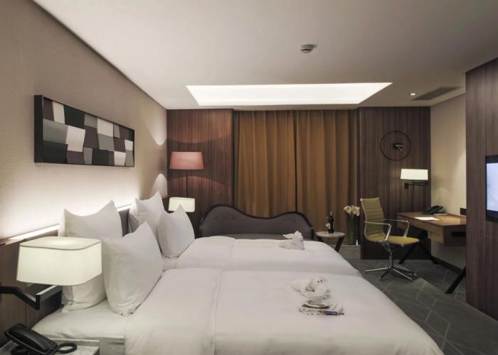 The Lotus Hotel Chongqing
