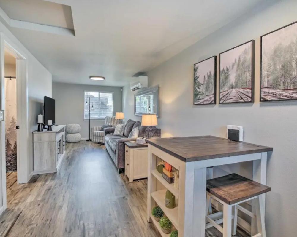 Bright Buckley Apartment in the Heart of Town