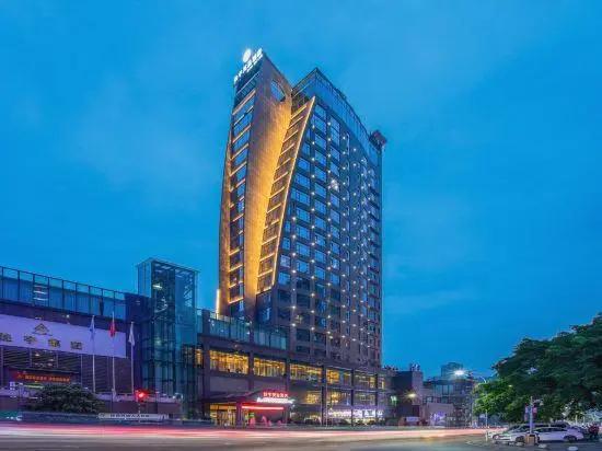 Jia Yu Emperor Hotel
