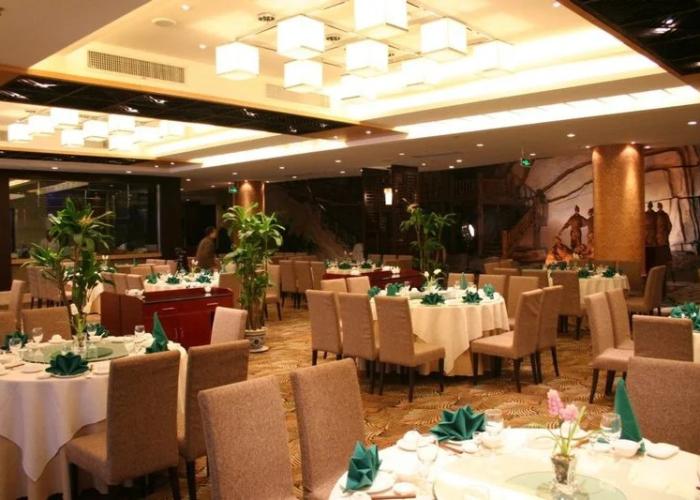 Jia Yu Emperor Hotel
