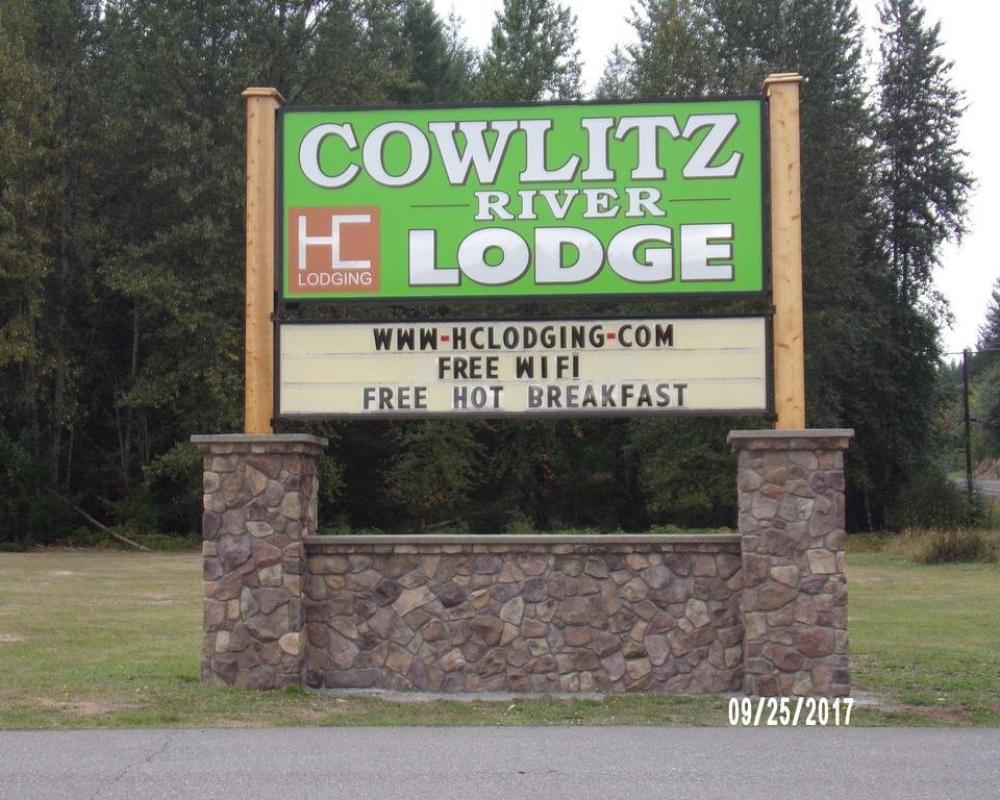 Cowlitz River Lodge