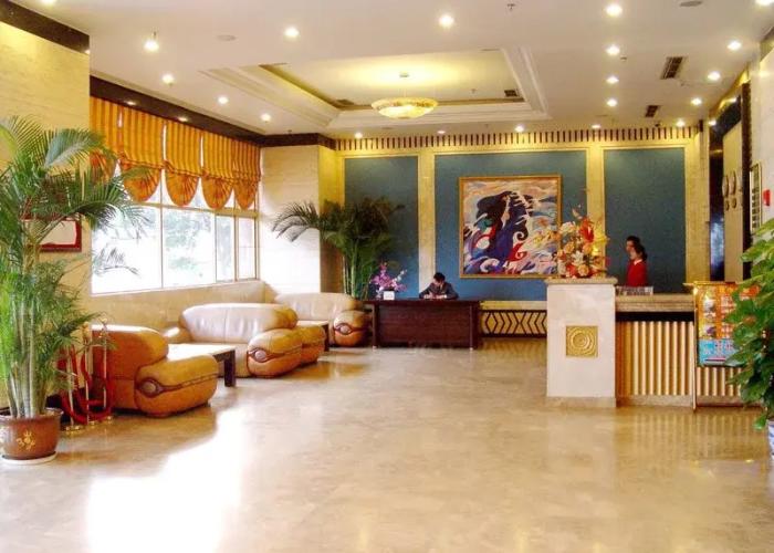 Hotel Carol