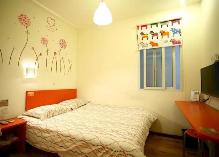 Home Inn Chongqing Jiefangbei Pedestrian Street