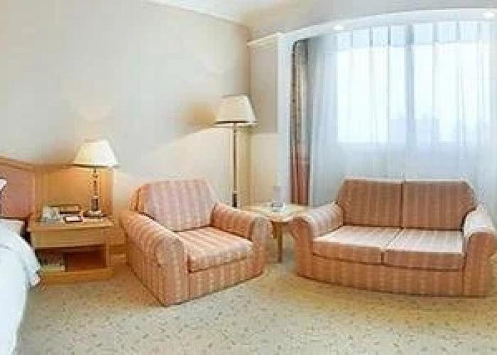 Kinglead Hotel