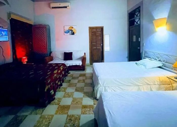Hotel bless