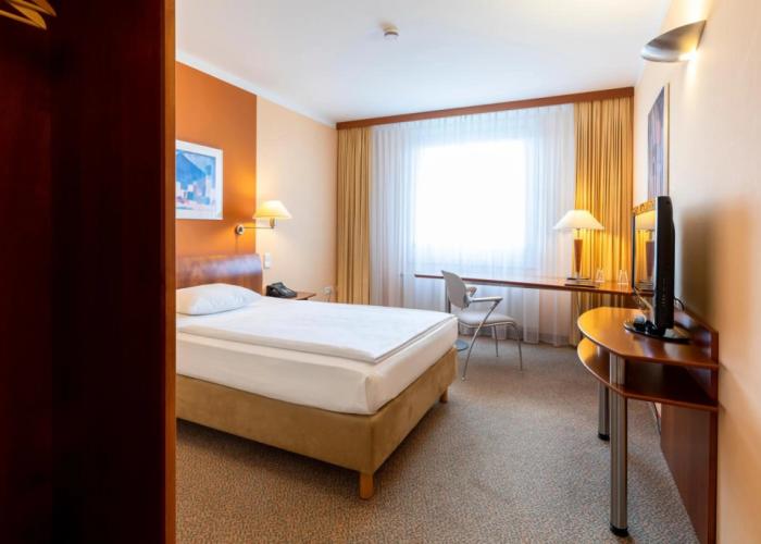 Globana Airport Hotel