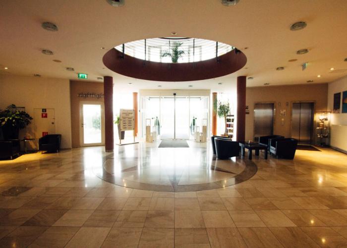Globana Airport Hotel