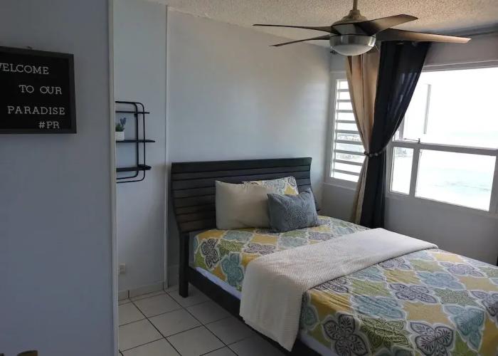 Breezy Beachfront apt. View of Paradise