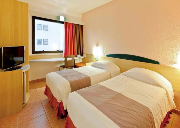 Ibis Santos Gonzaga Praia