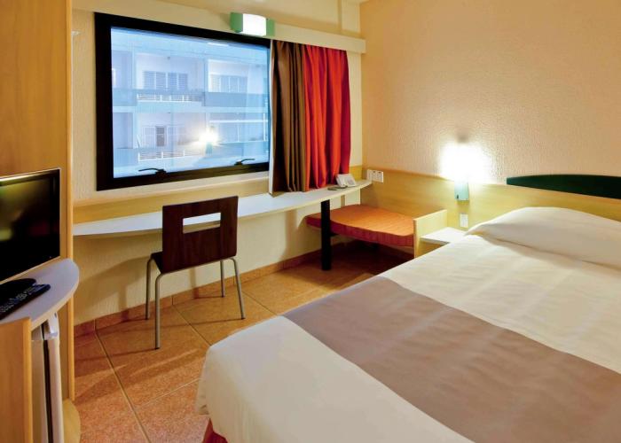 Ibis Santos Gonzaga Praia