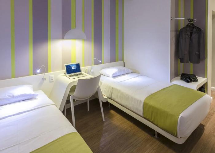 DMax Hotel