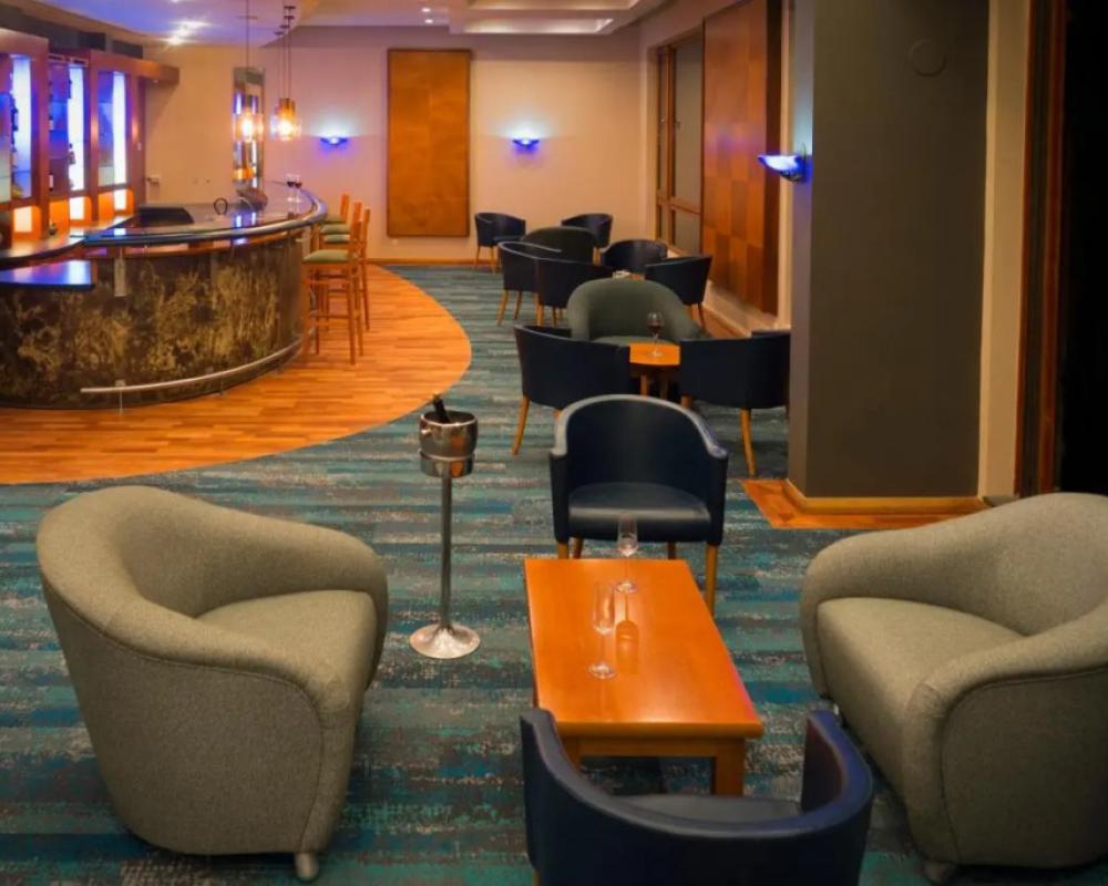 Park Lake Luxury Hotel