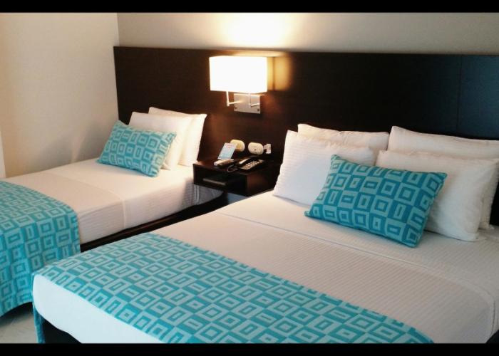 Hotel Manantial