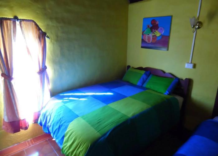 La Casa Amarilla