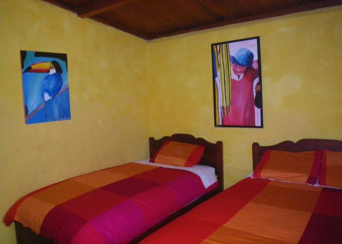 La Casa Amarilla