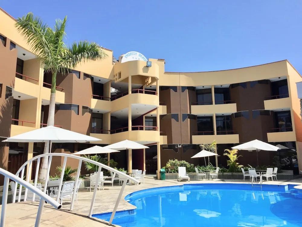 фото Embassy Beach Hotel