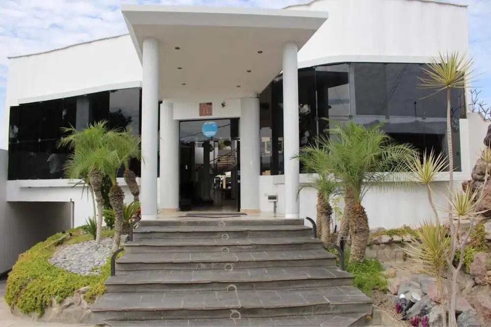 фото Embassy Beach Hotel