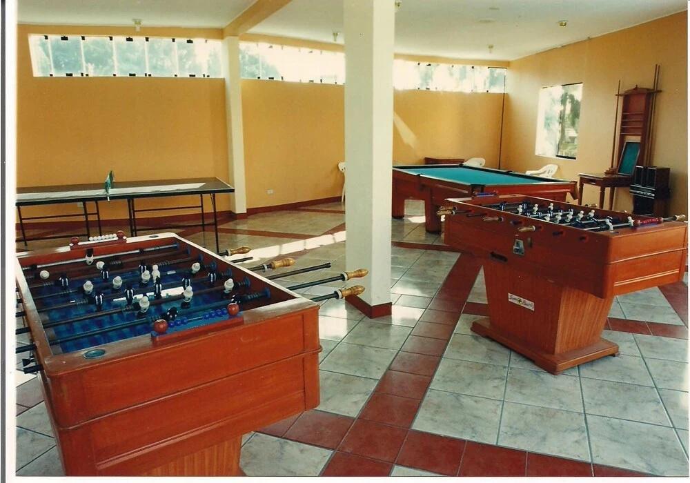 фото Embassy Beach Hotel