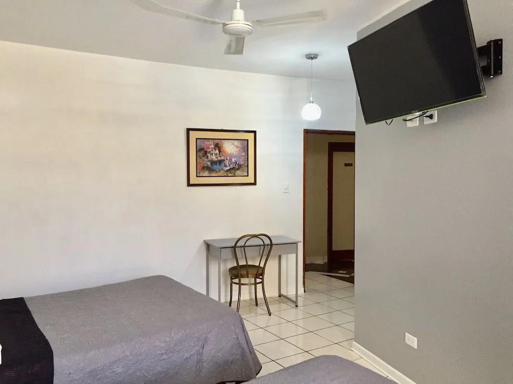 фото Embassy Beach Hotel