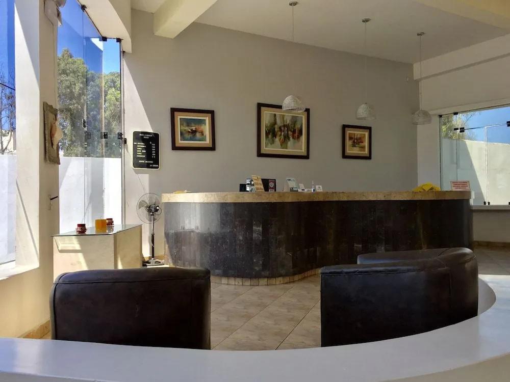 фото Embassy Beach Hotel