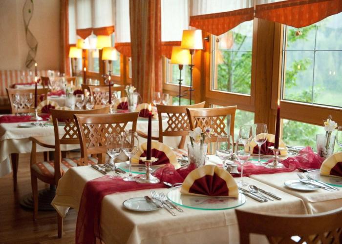 Wohlfühl & Genusshotel Felsenhof