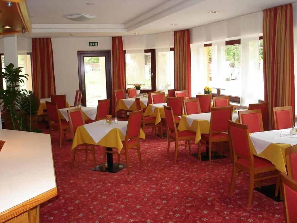 фото Hotel Hubertus