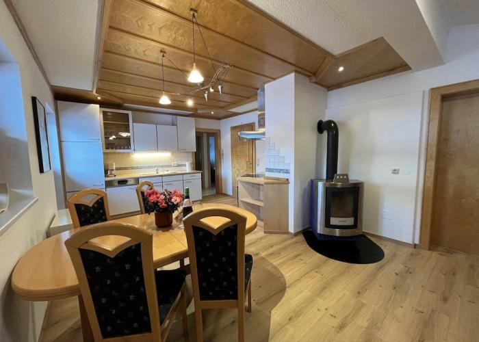 Apartment Eva in Wald im Pinzgau With Balcony