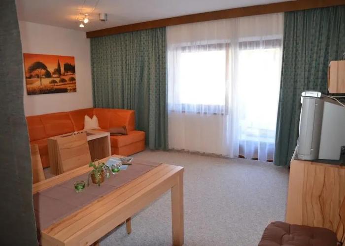Guesthouse Ostbacher-Stern