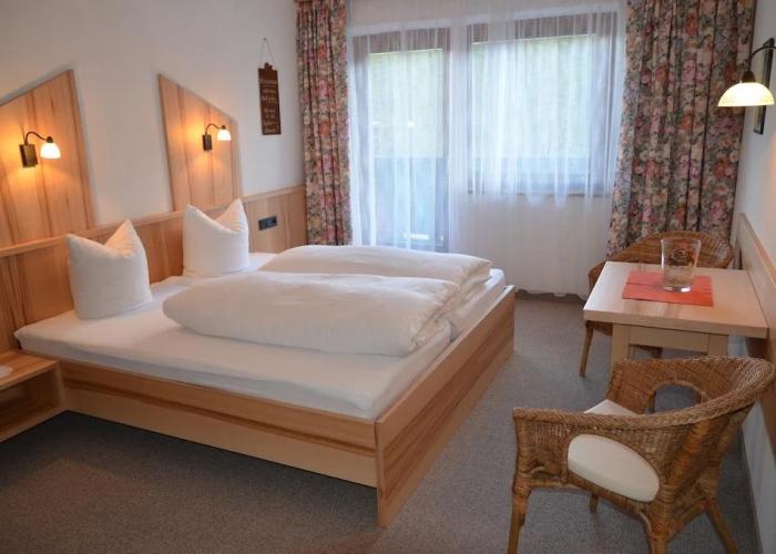 Guesthouse Ostbacher-Stern