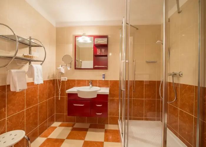 Schlossl Hotel Kindl