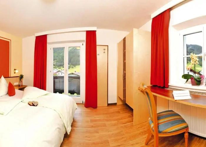 Apartment in Ischgl Overlooking the Mountains