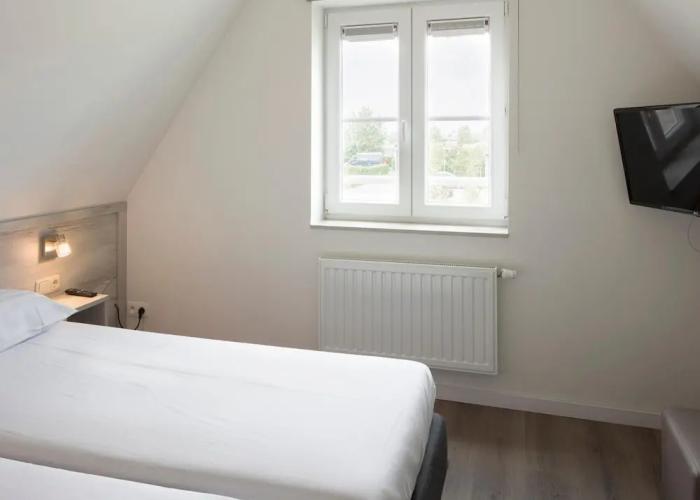 Villa, two Bathrooms and a Washing Machine, Near Ostend