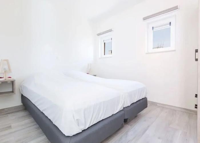 Comfy Holiday Home, Beach Within Walking Distance