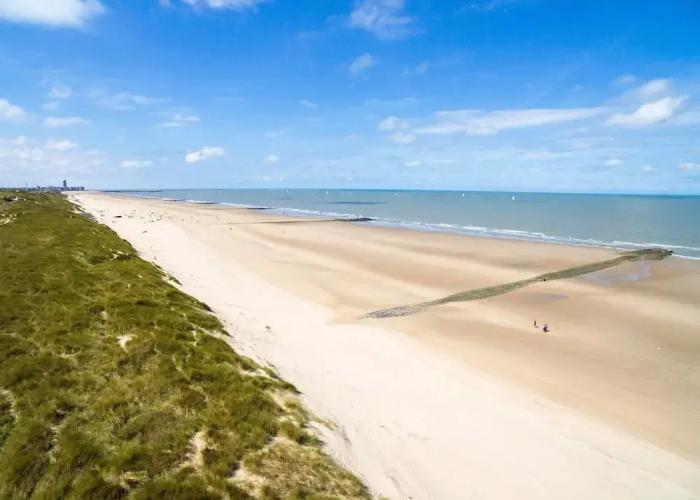 Comfy Holiday Home, Beach Within Walking Distance