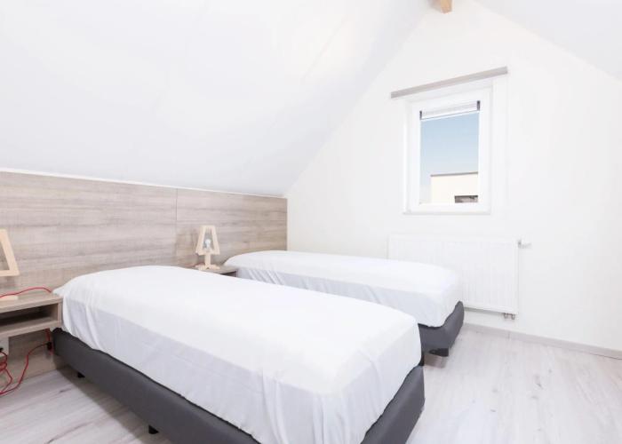 Modern Holiday Home, Near the Sea