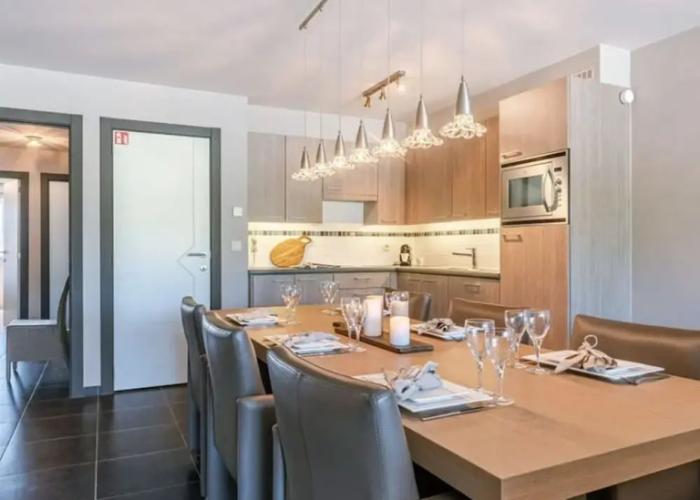 Bright Apartment With Parking Near the Beach