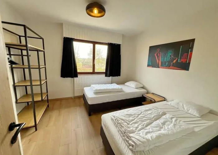 Pleasant and Luxurious House Located in Noiseux