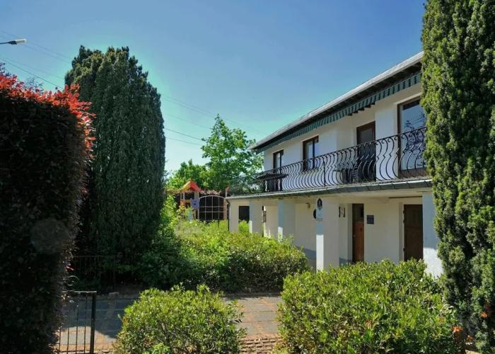 Pleasant and Luxurious House Located in Noiseux
