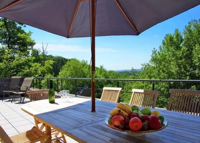Villa with Sauna near Golf Course