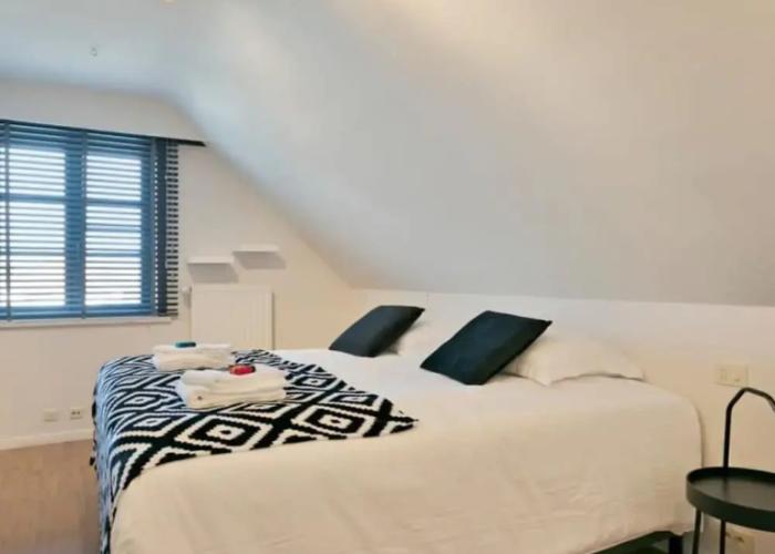 Spectacular Holiday-villa With Lounge-area and bar