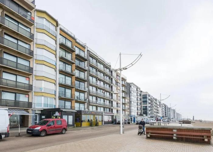 Les Petrels 601 With sea View in Koksijde