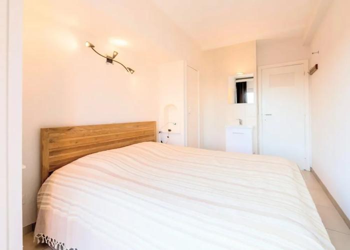Vitalo 502 Apartment on the Beach of Koksijde
