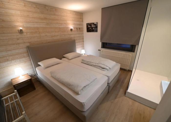 Lovely Holiday Home in Marche-en-Famenne with Hot Tub