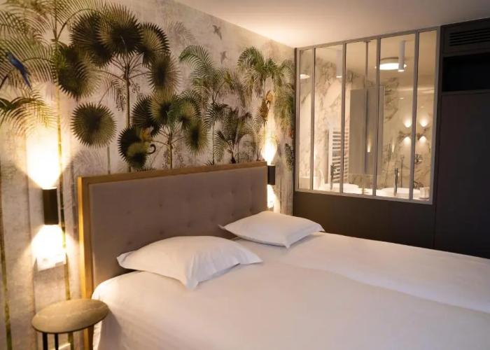 Hotel Iris