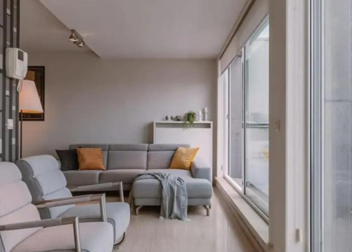 Charming Apartment Near the Beach With Balcony