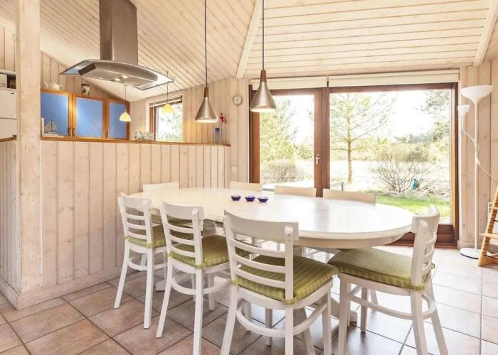 8 Person Holiday Home in Fjerritslev-by Traum