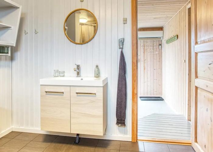 Cozy Seaside Cottage Escape-by Traum