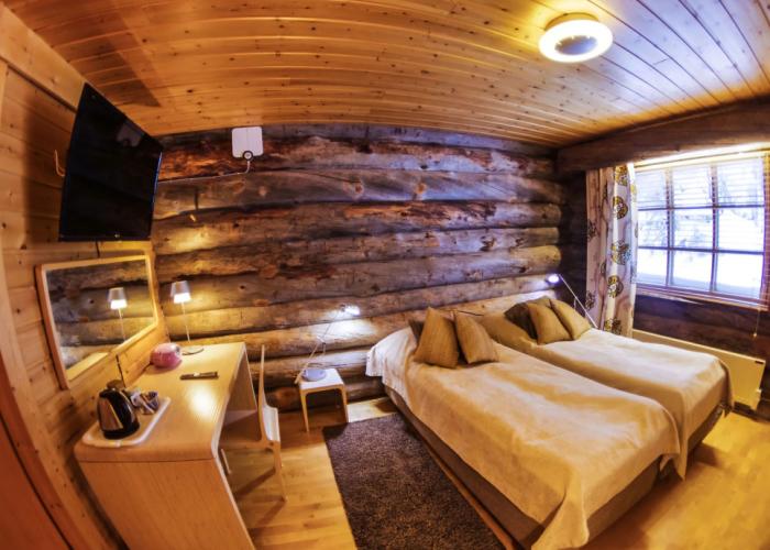 Kuukkeli Log Houses Teerenpesä