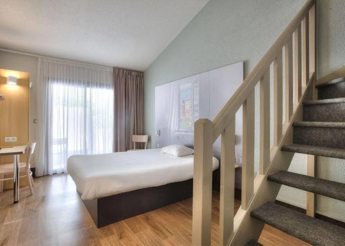 B&B HOTEL Grenoble Université 1