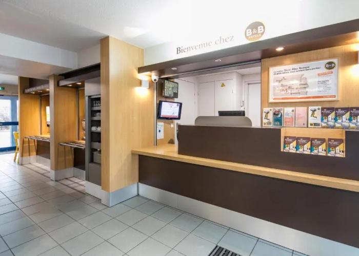 B&B HOTEL Grenoble Université 1